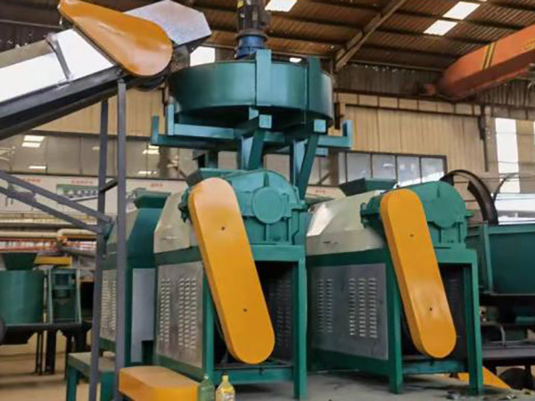 機械を作るベントナイトのキャット リターの生産ライン微粒の二重ローラーの造粒機